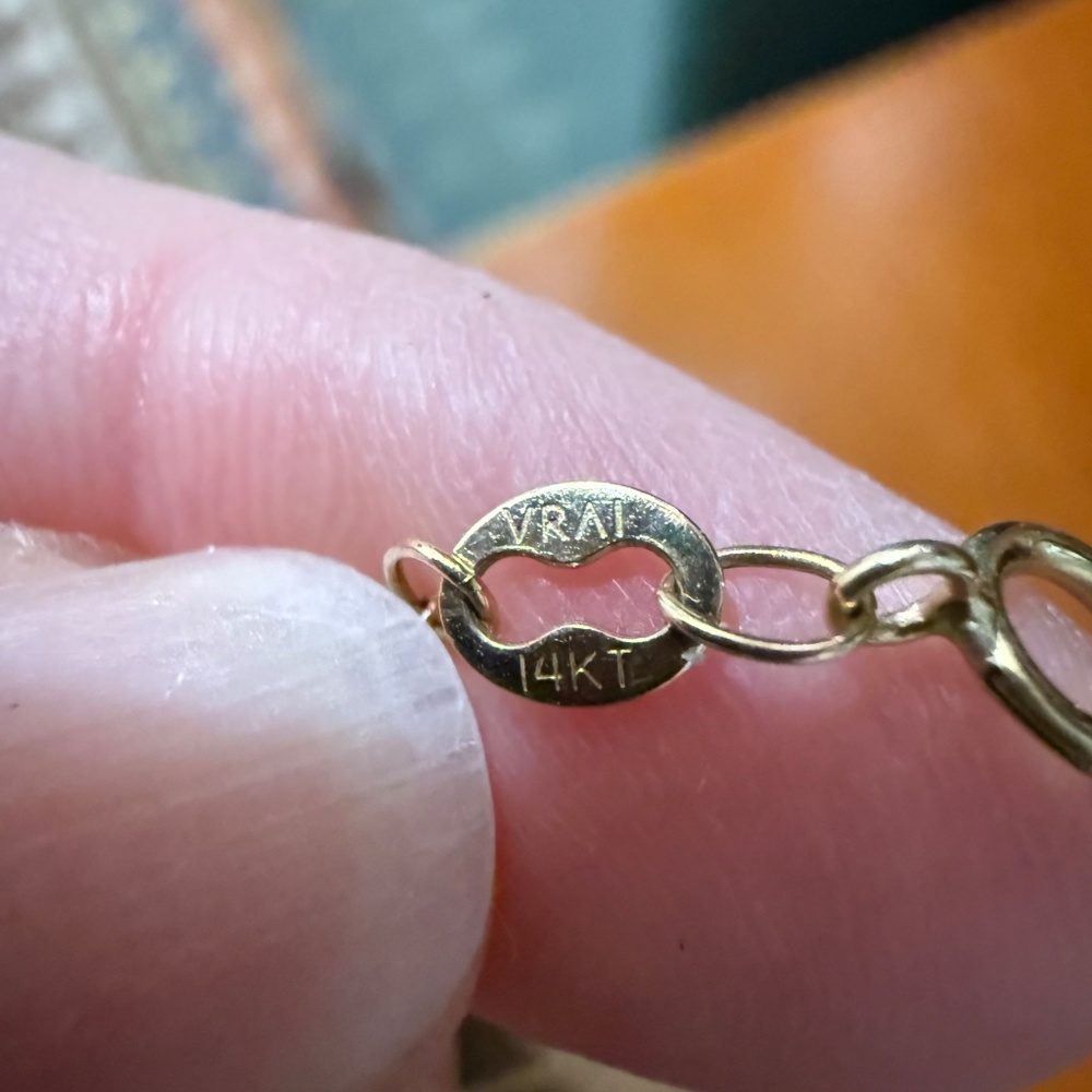 Vrai Petit Solitaire Bracelet - Picture 2 of 6